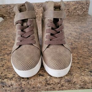 Women's Wedge Sneakers